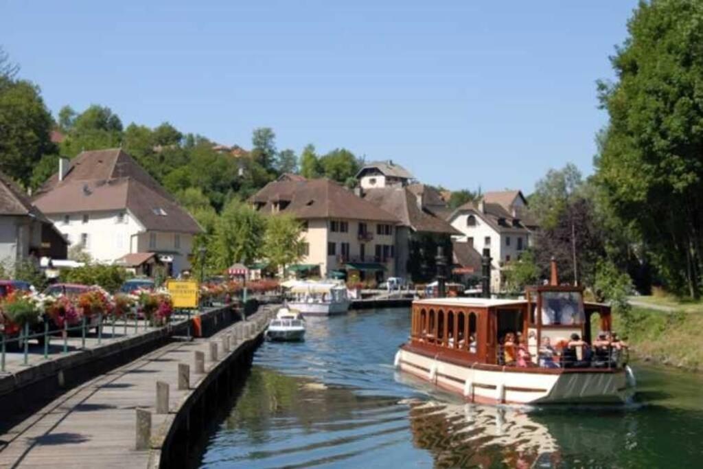 Le Portougais, Chalet A Chanaz, La Petite Venise Savoyarde Ngoại thất bức ảnh