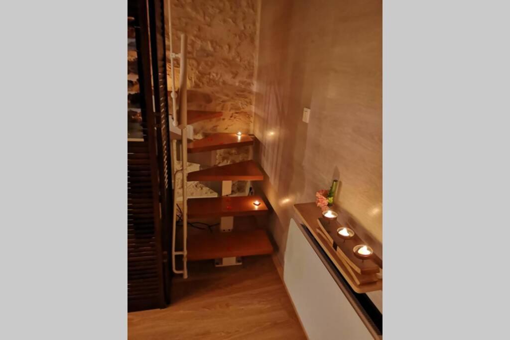 Le Portougais, Chalet A Chanaz, La Petite Venise Savoyarde Ngoại thất bức ảnh